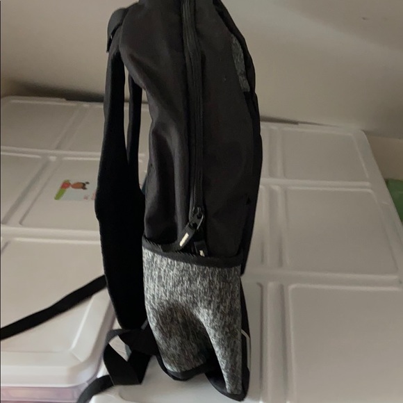 Back pack - Picture 3 of 4